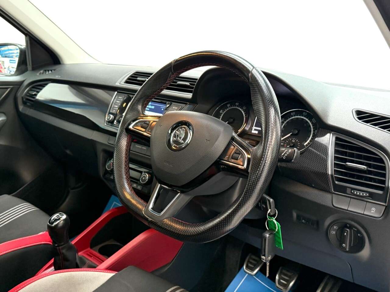 2017 SKODA FABIA 2017 SKODA FABIA