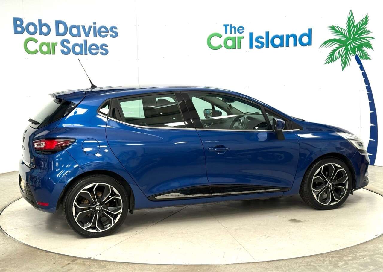 2017 RENAULT CLIO 2017 RENAULT CLIO