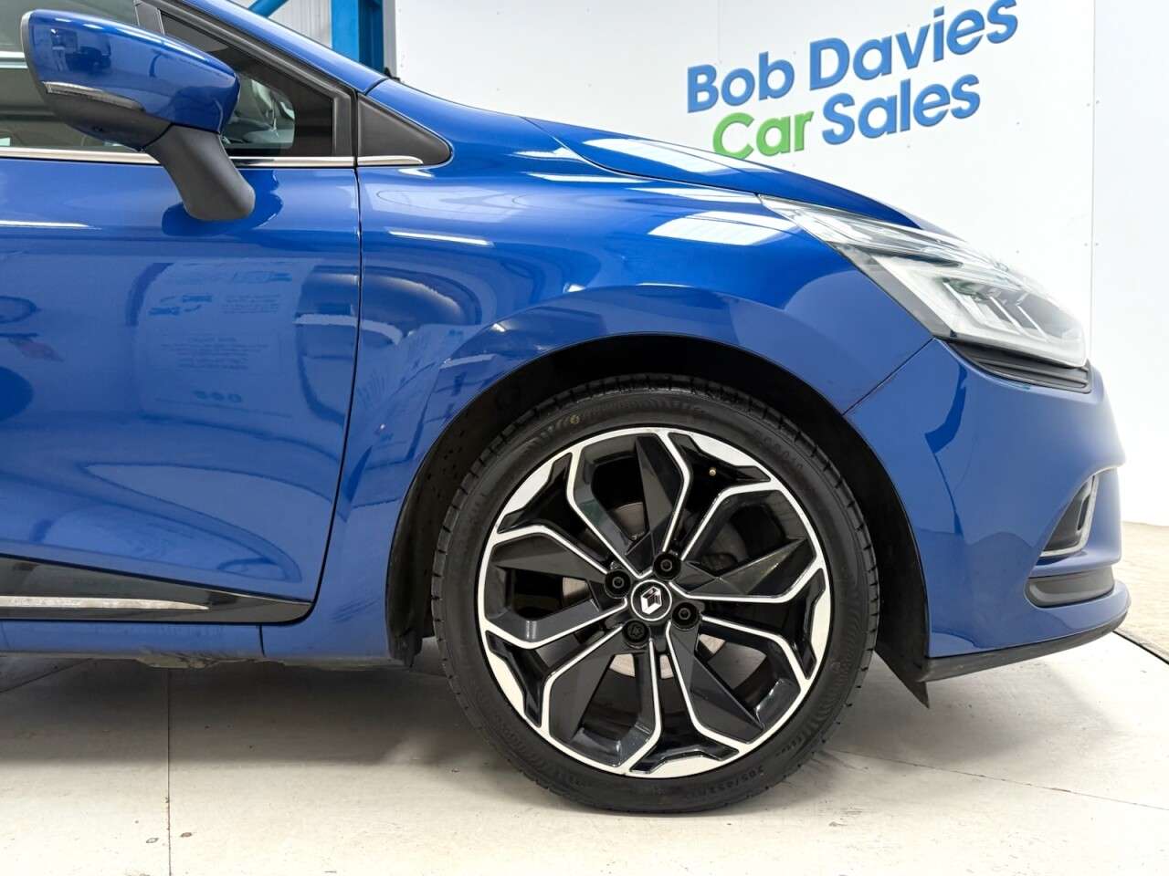 2017 RENAULT CLIO 2017 RENAULT CLIO