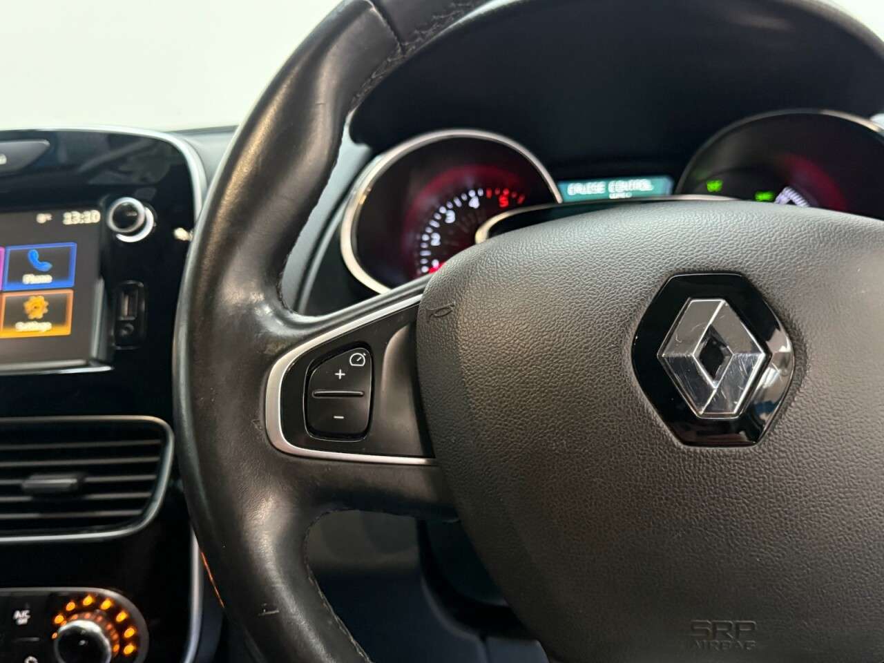 2017 RENAULT CLIO 2017 RENAULT CLIO