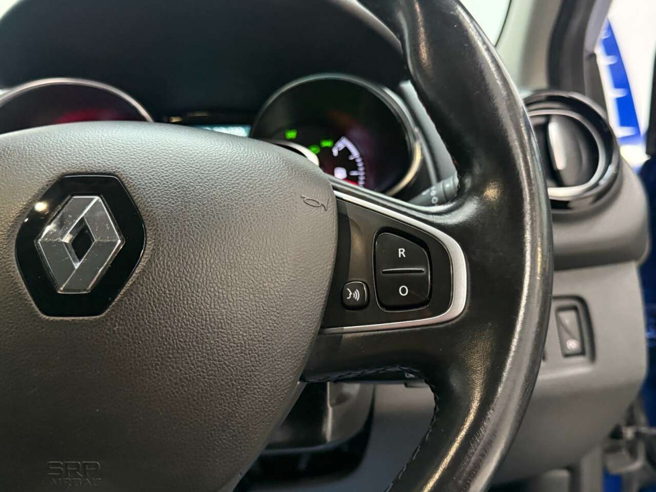 2017 RENAULT CLIO 2017 RENAULT CLIO