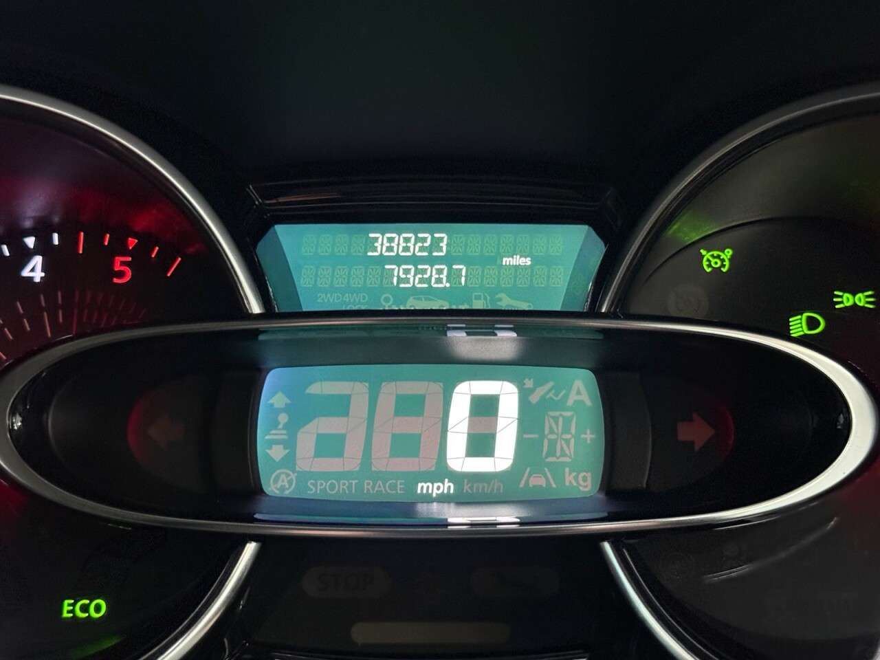 2017 RENAULT CLIO 2017 RENAULT CLIO