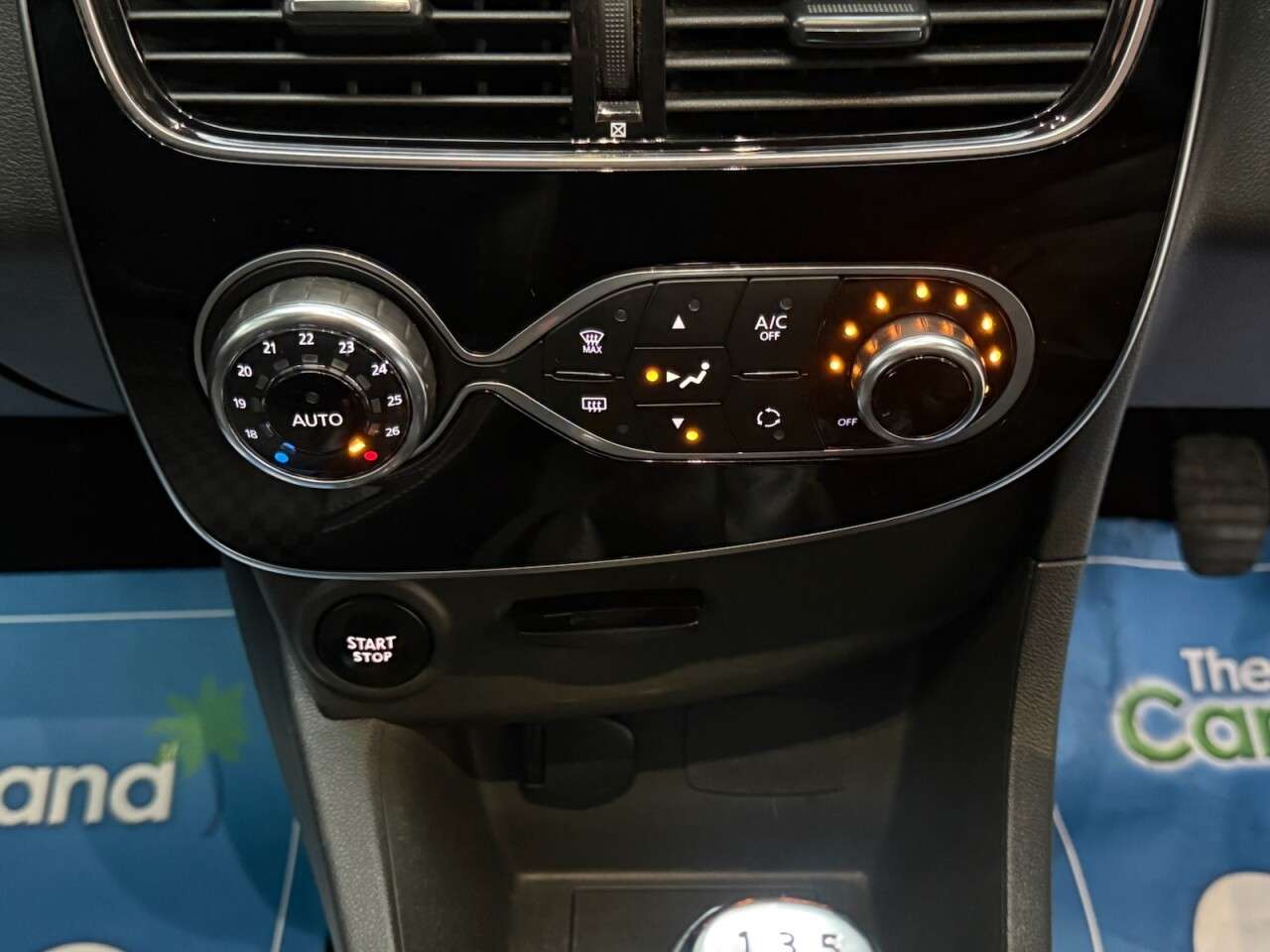 2017 RENAULT CLIO 2017 RENAULT CLIO