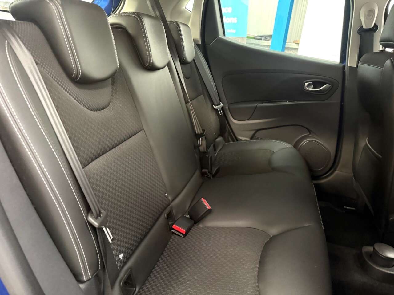 2017 RENAULT CLIO 2017 RENAULT CLIO