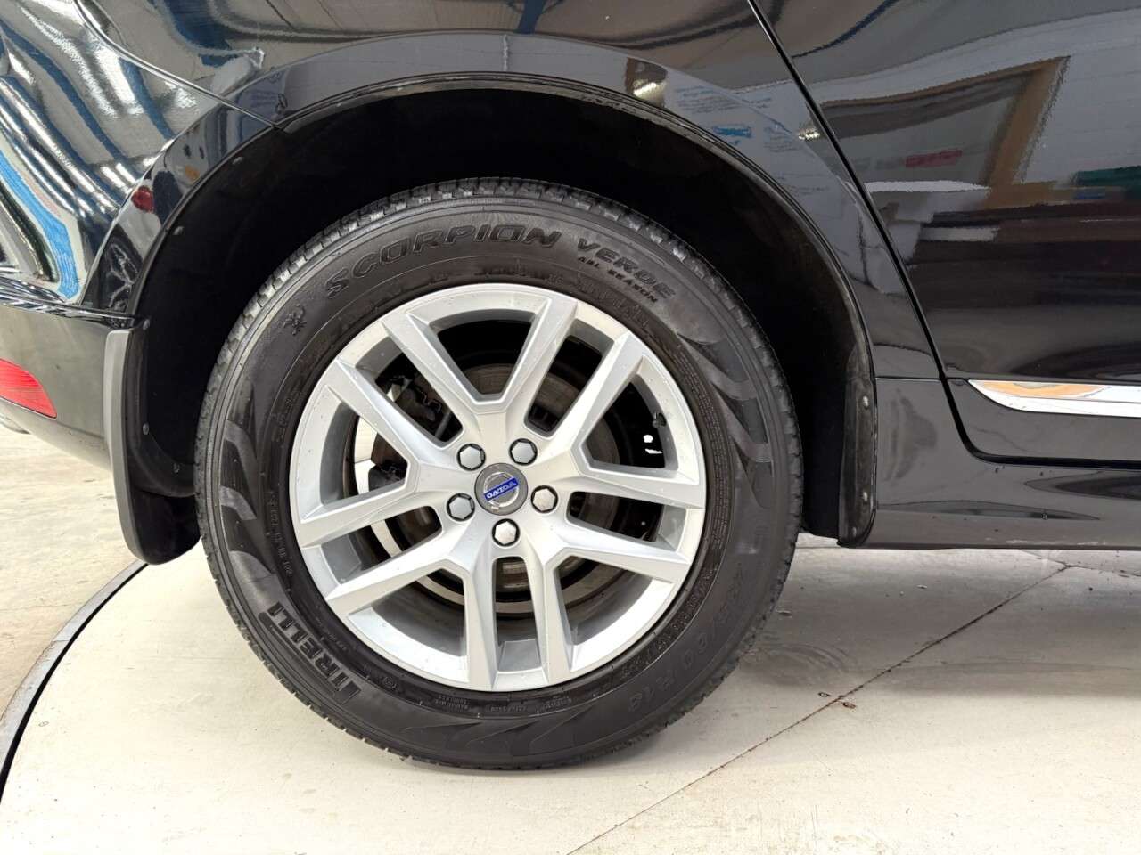 2017 VOLVO XC60 2017 VOLVO XC60