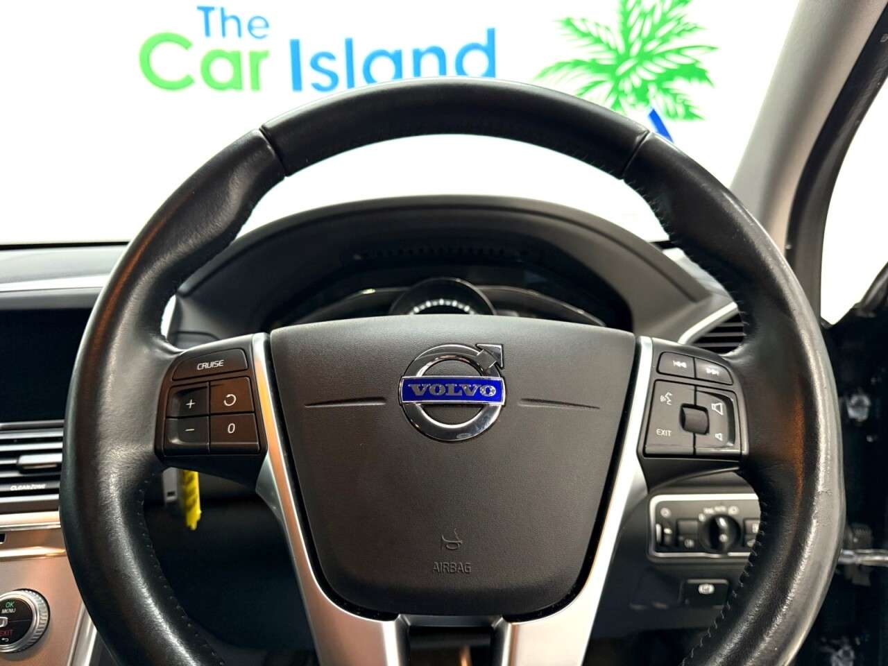 2017 VOLVO XC60 2017 VOLVO XC60