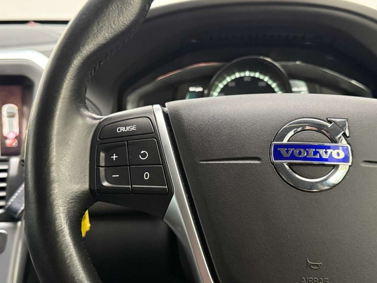 2017 VOLVO XC60 2017 VOLVO XC60