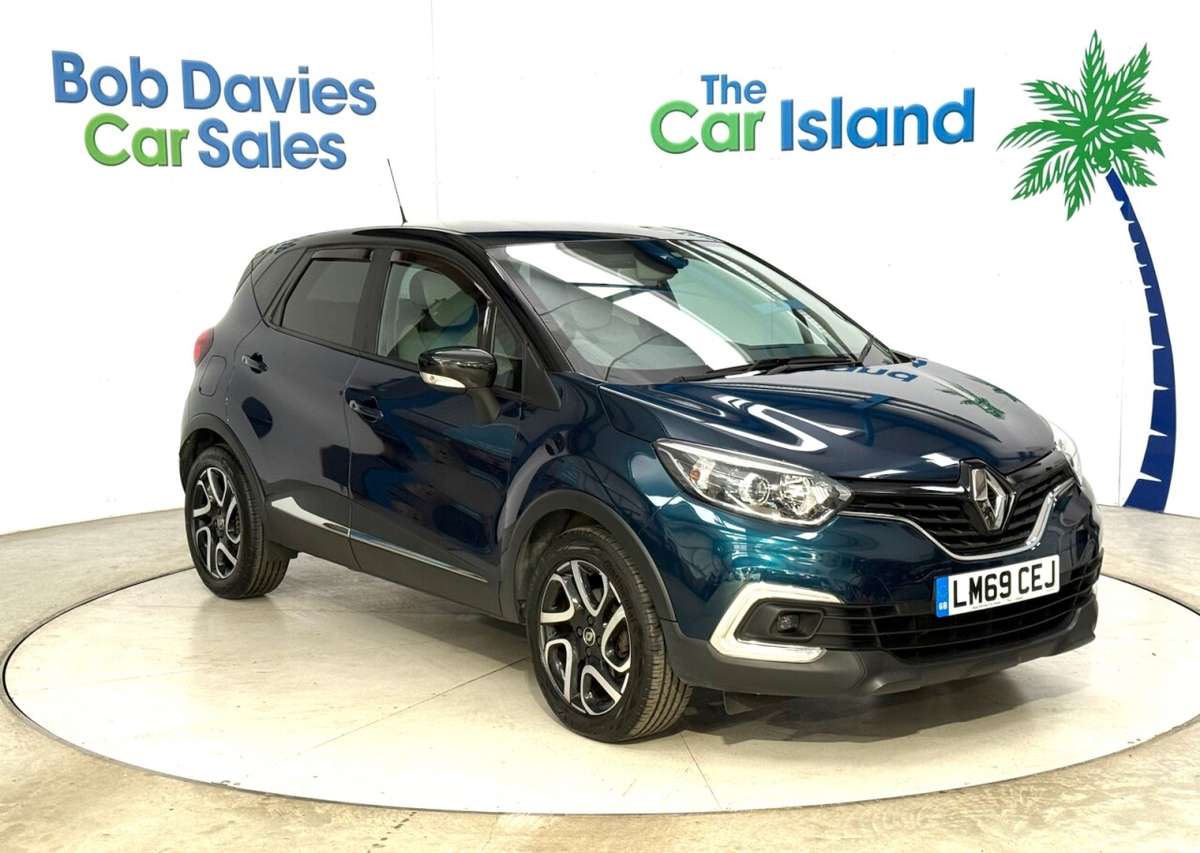 Check out this Renault Captur 2019 Petrol Automatic