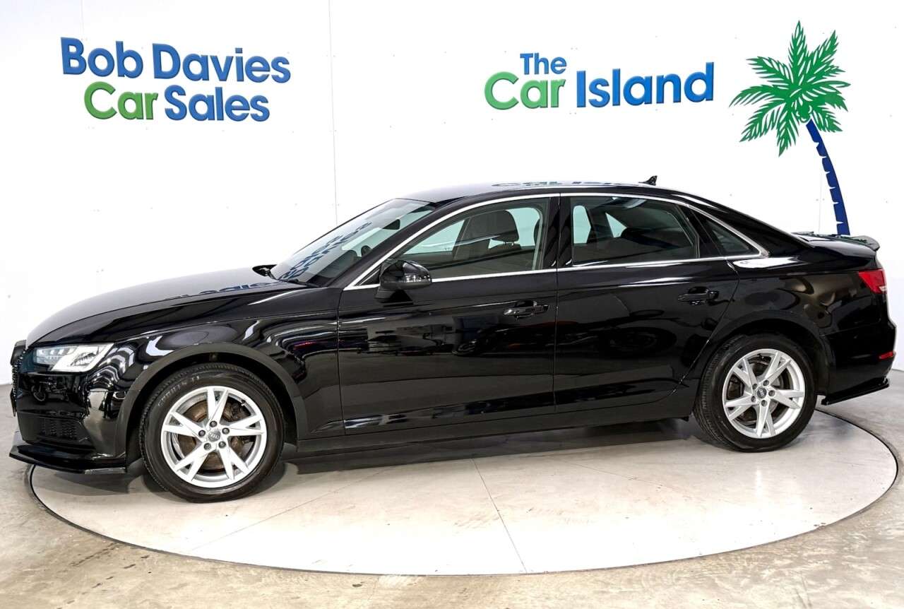 2017 AUDI A4 2017 AUDI A4