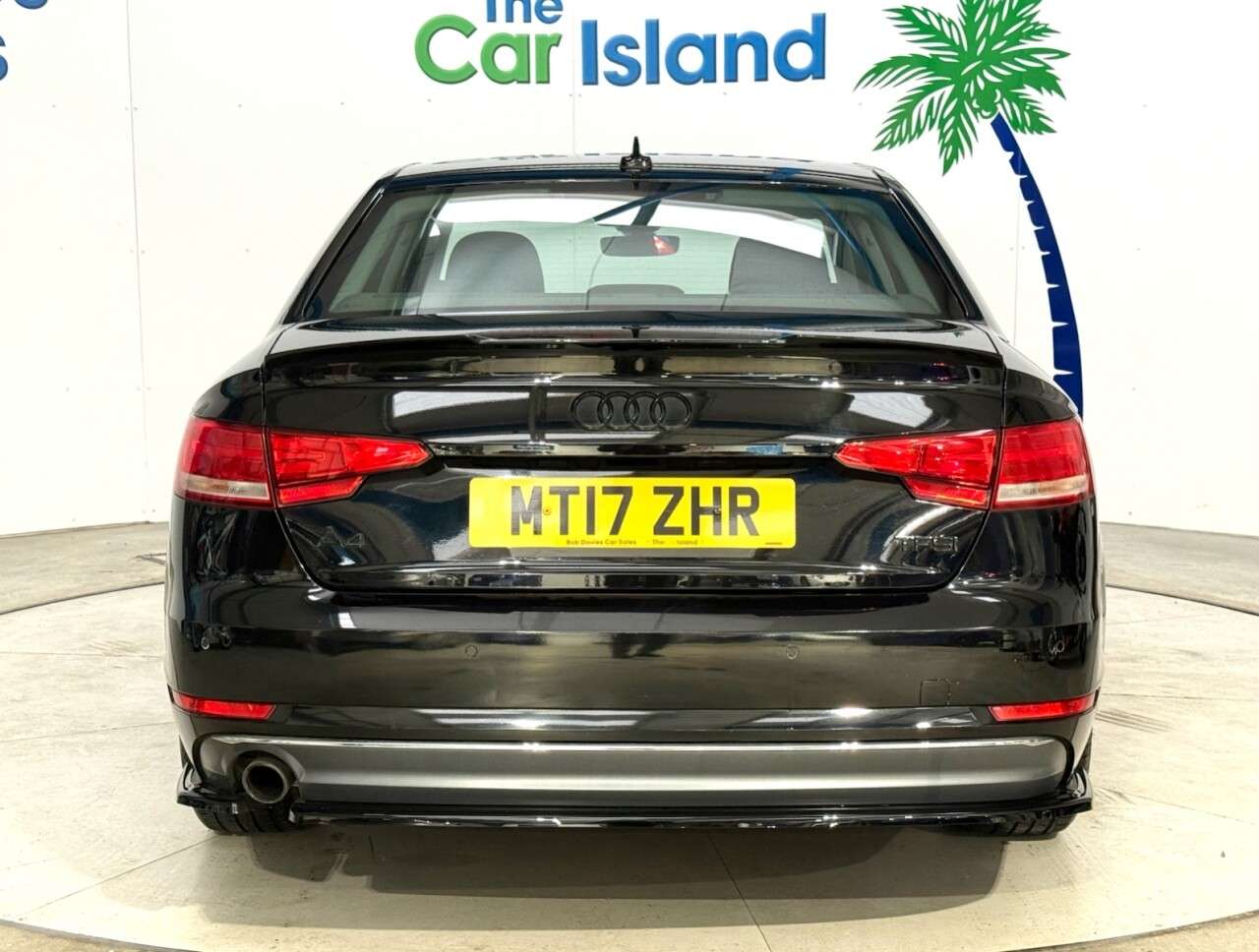 2017 AUDI A4 2017 AUDI A4