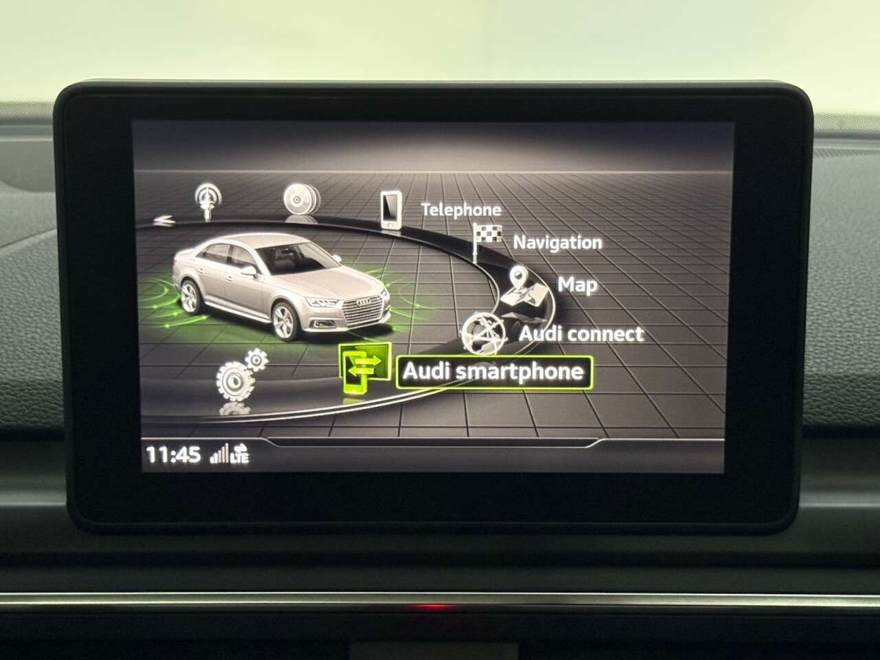 2017 AUDI A4 2017 AUDI A4