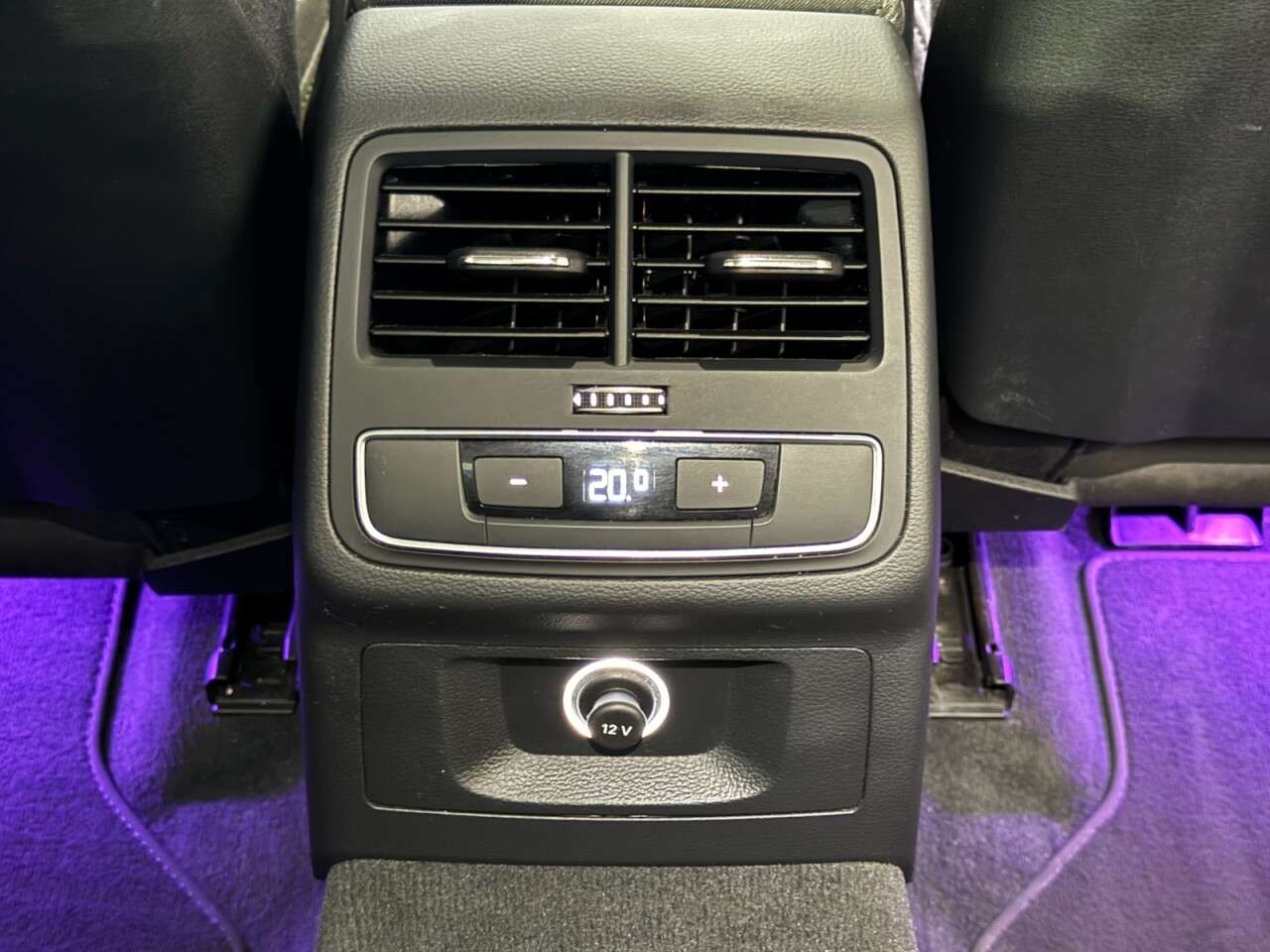 2017 AUDI A4 2017 AUDI A4