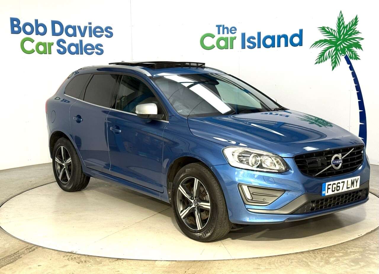 A 2017 VOLVO XC60 2.0 D4 R-Design Lux Nav SUV 5dr Diesel Auto Euro 6 (s/s) (190 ps) Full Park A 2017 VOLVO XC60 2.0 D4 R-Design Lux Nav SUV 5dr Diesel Auto Euro 6 (s/s) (190 ps) Full Park