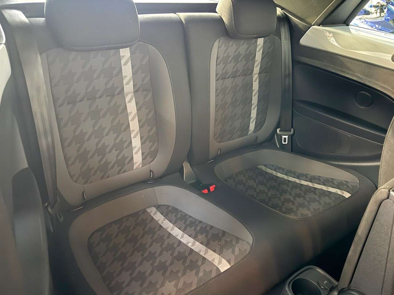 2017 VOLKSWAGEN BEETLE 2017 VOLKSWAGEN BEETLE