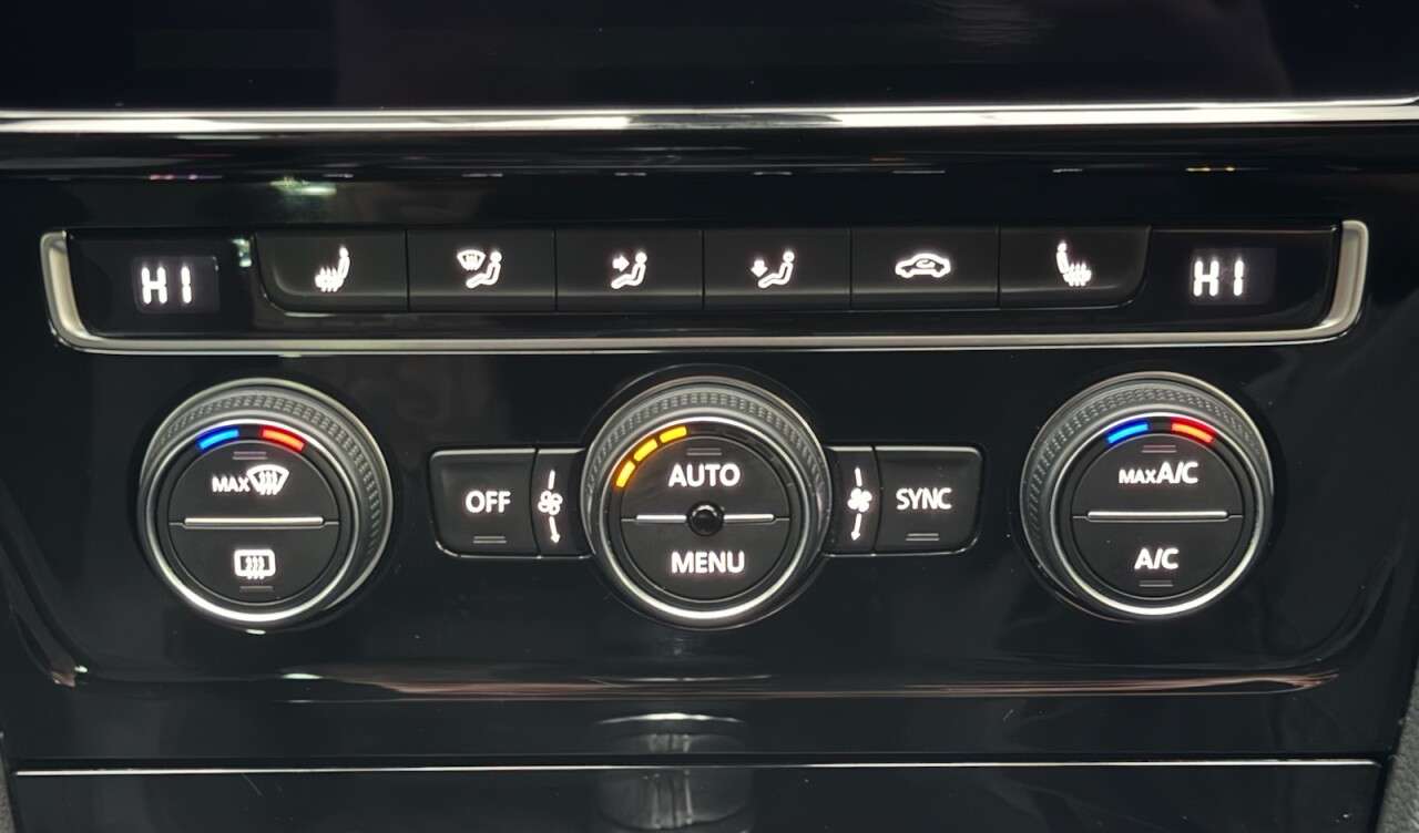 2020 VOLKSWAGEN GOLF 2020 VOLKSWAGEN GOLF