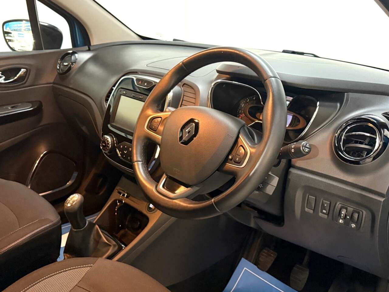 2017 RENAULT CAPTUR 2017 RENAULT CAPTUR