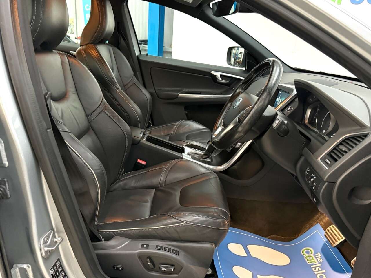 2016 VOLVO XC60 2016 VOLVO XC60