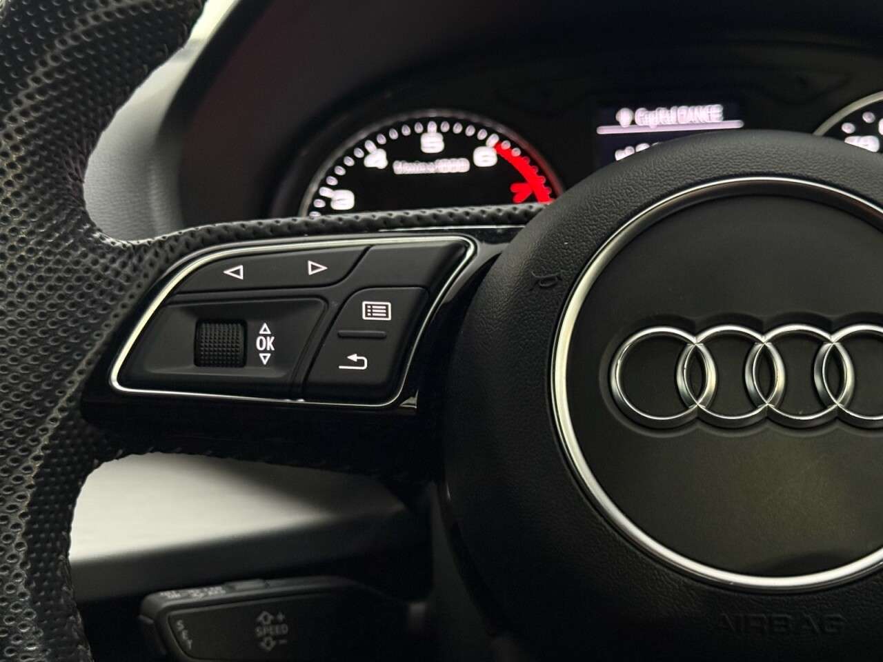 2020 AUDI Q2 2020 AUDI Q2