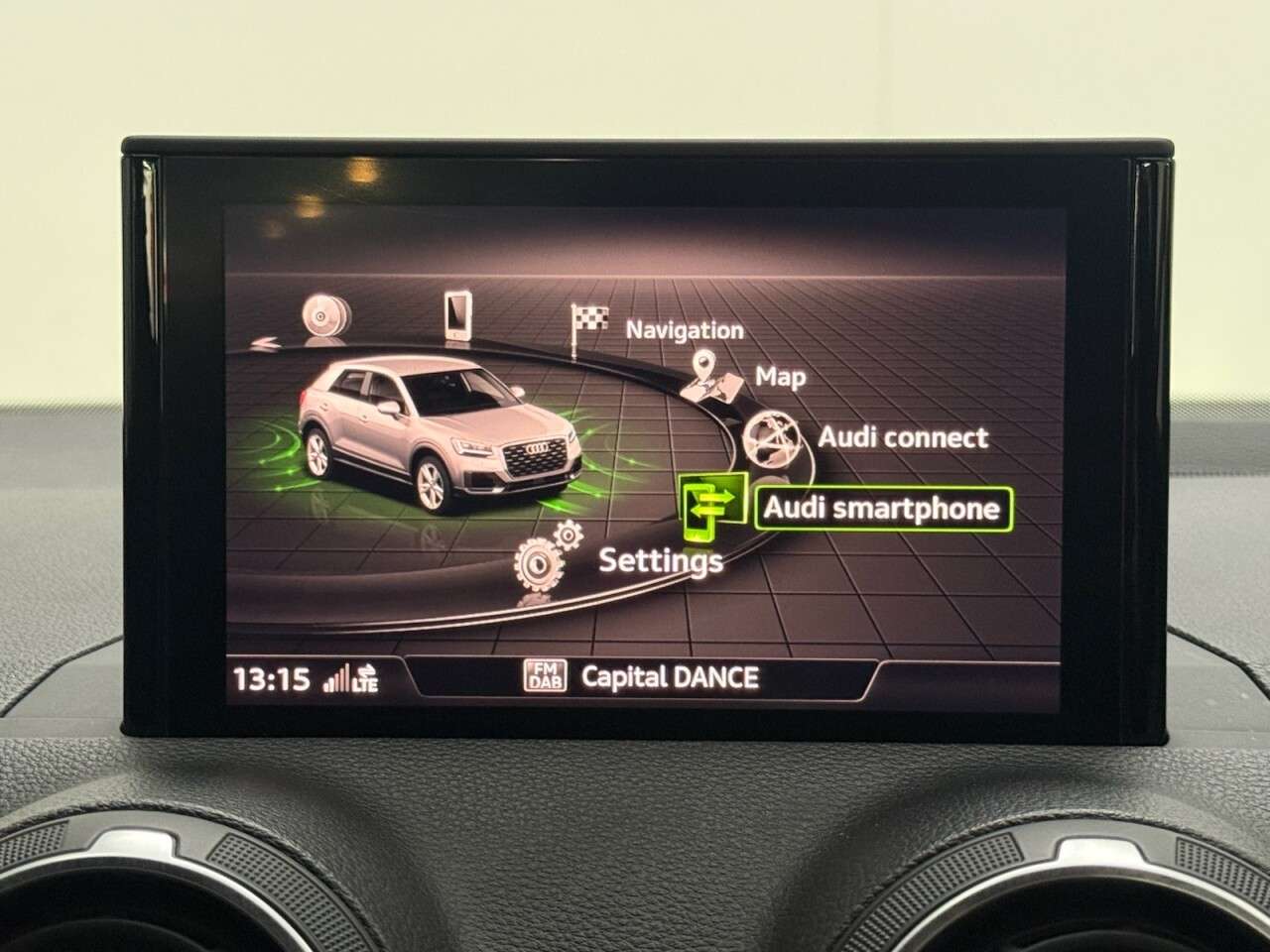 2020 AUDI Q2 2020 AUDI Q2