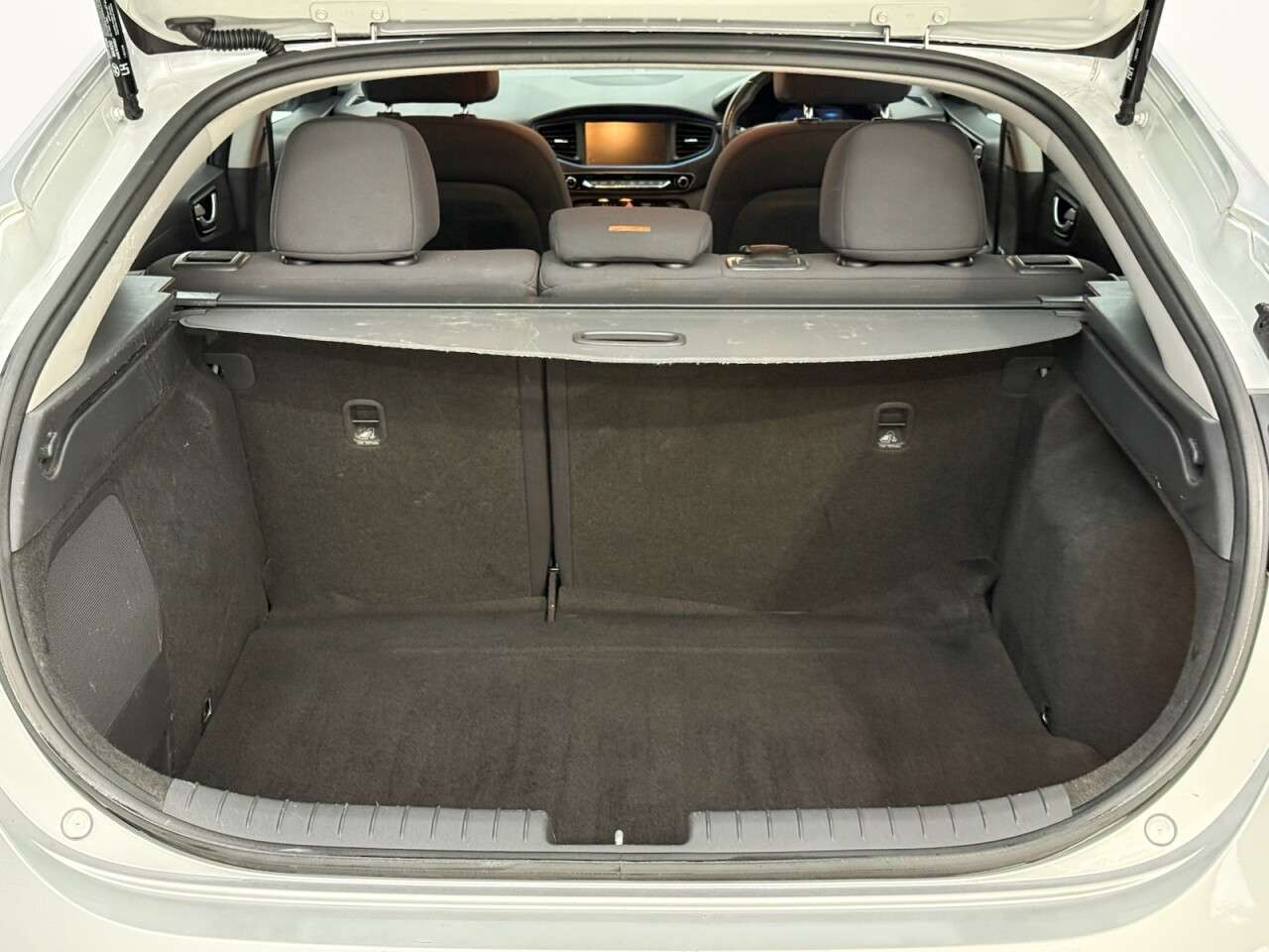 0 HYUNDAI IONIQ 0 HYUNDAI IONIQ