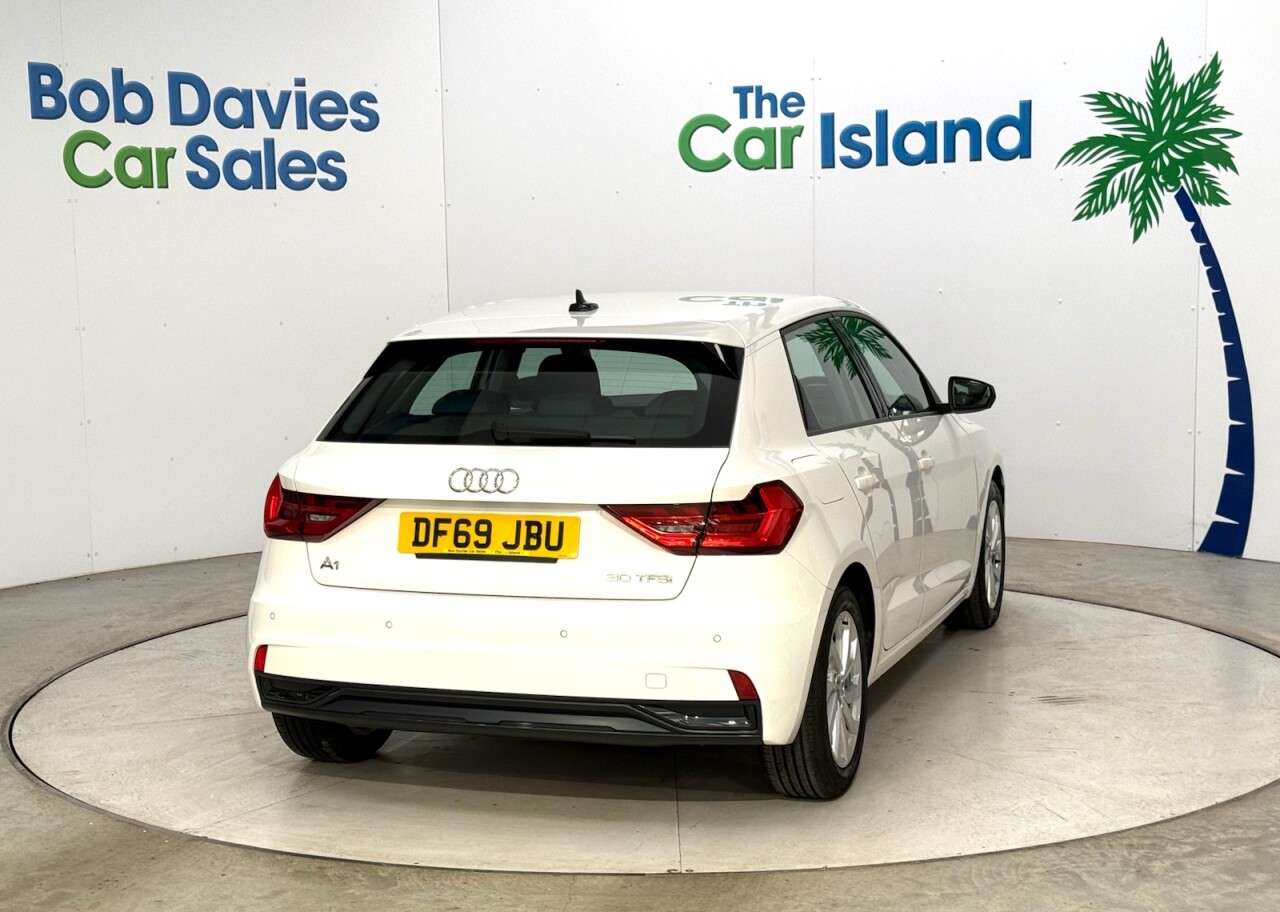 2020 AUDI A1 2020 AUDI A1