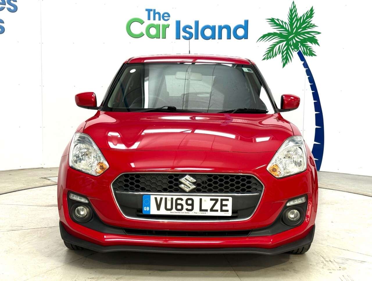 A 2019 SUZUKI SWIFT 1.2 Dualjet Attitude Hatchback 5dr Petrol Manual Euro 6 (s/s) (90 ps) Parki A 2019 SUZUKI SWIFT 1.2 Dualjet Attitude Hatchback 5dr Petrol Manual Euro 6 (s/s) (90 ps) Parki