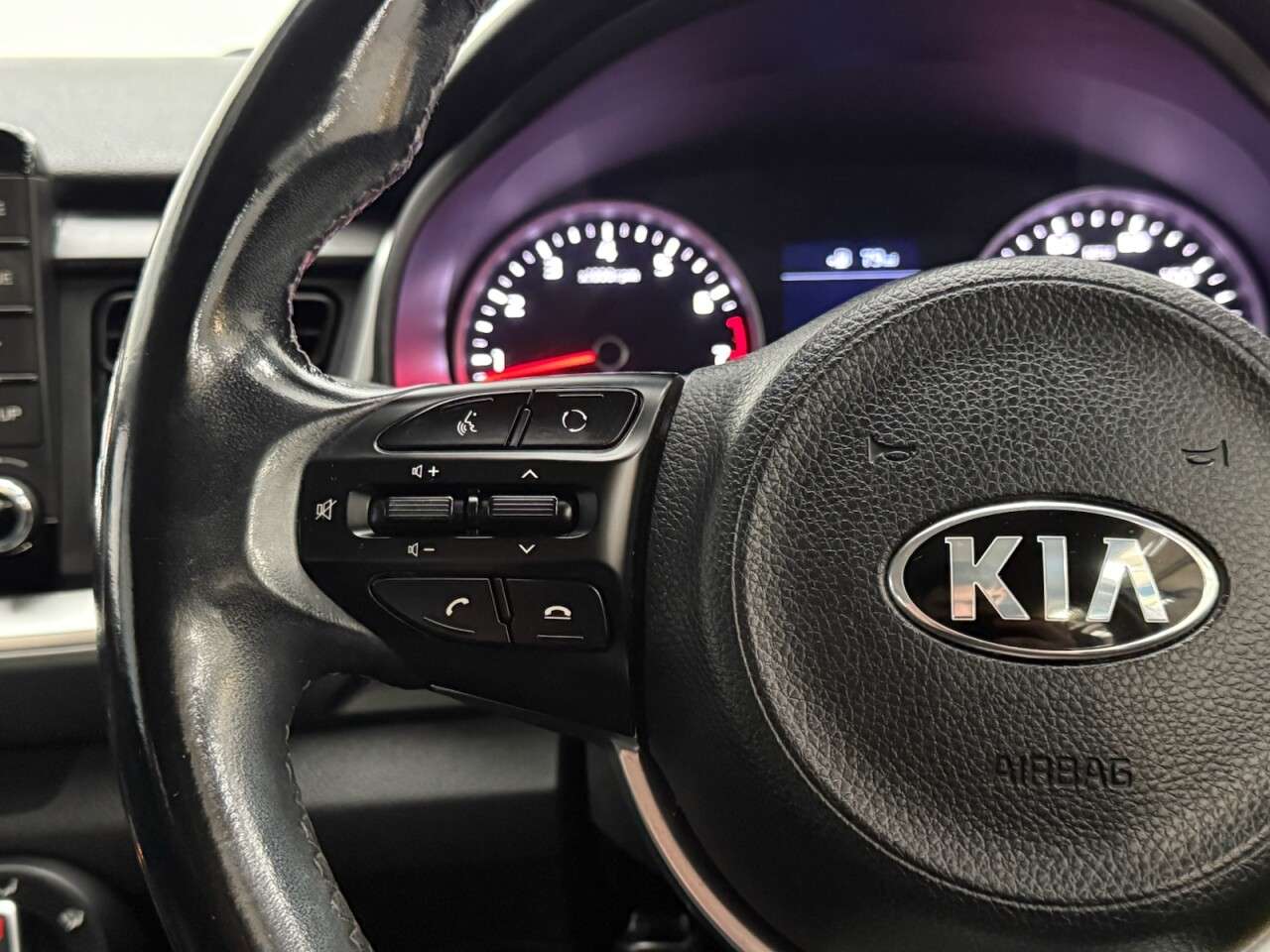 2019 KIA STONIC 2019 KIA STONIC