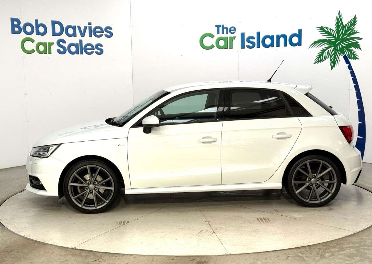 2017 AUDI A1 2017 AUDI A1