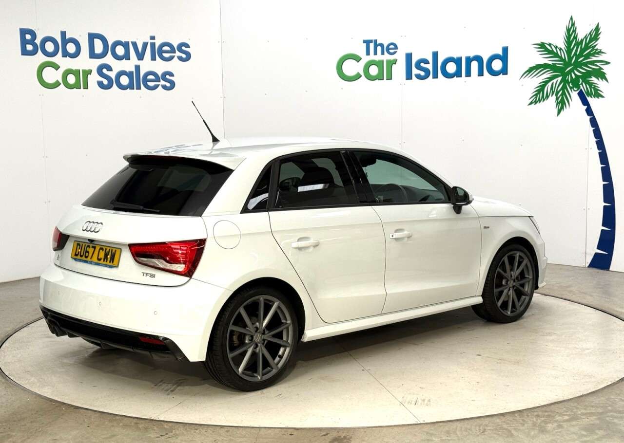 2017 AUDI A1 2017 AUDI A1