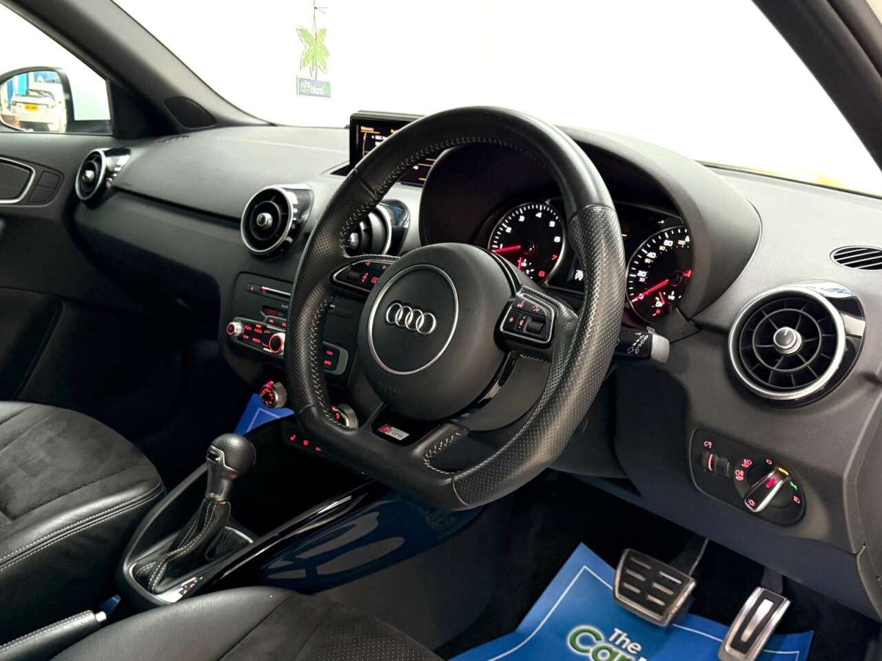 2017 AUDI A1 2017 AUDI A1