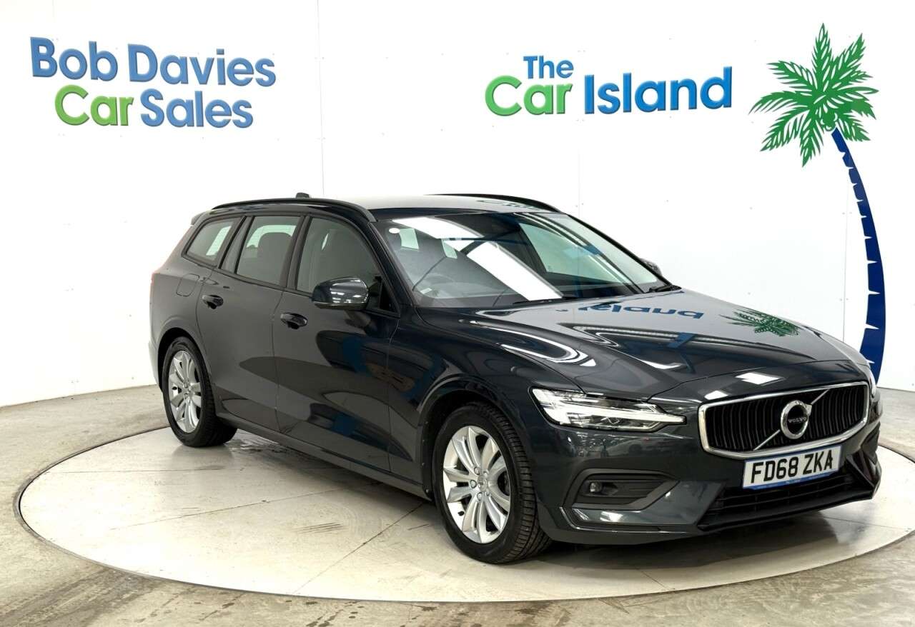 A 2019 VOLVO V60 2.0 D4 Momentum Pro Estate 5dr Diesel Auto Euro 6 (s/s) (190 ps) NAV, Cruis A 2019 VOLVO V60 2.0 D4 Momentum Pro Estate 5dr Diesel Auto Euro 6 (s/s) (190 ps) NAV, Cruis