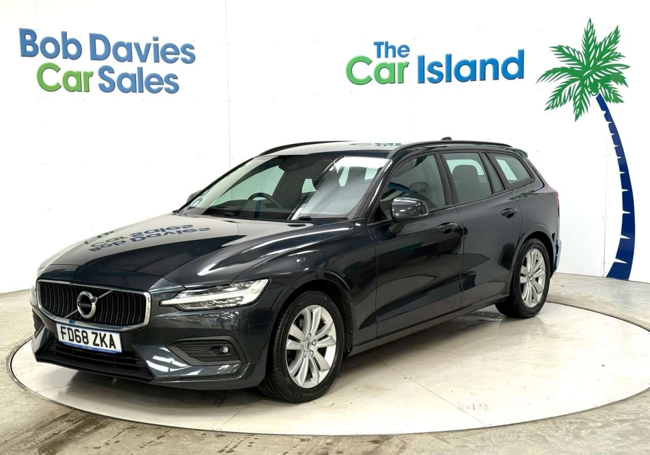 A 2019 VOLVO V60 2.0 D4 Momentum Pro Estate 5dr Diesel Auto Euro 6 (s/s) (190 ps) NAV, Cruis A 2019 VOLVO V60 2.0 D4 Momentum Pro Estate 5dr Diesel Auto Euro 6 (s/s) (190 ps) NAV, Cruis