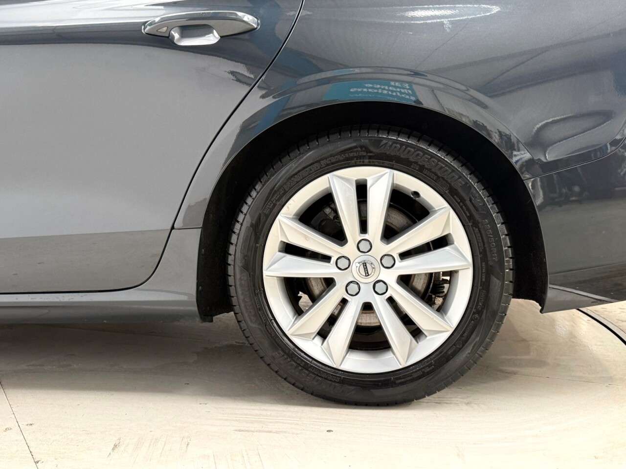 2019 VOLVO V60 2019 VOLVO V60