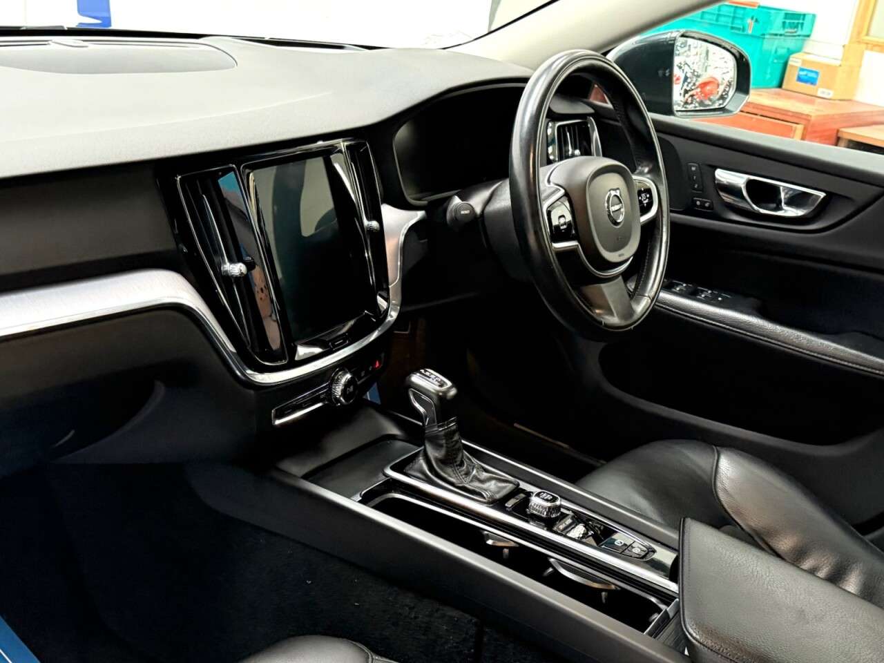 2019 VOLVO V60 2019 VOLVO V60