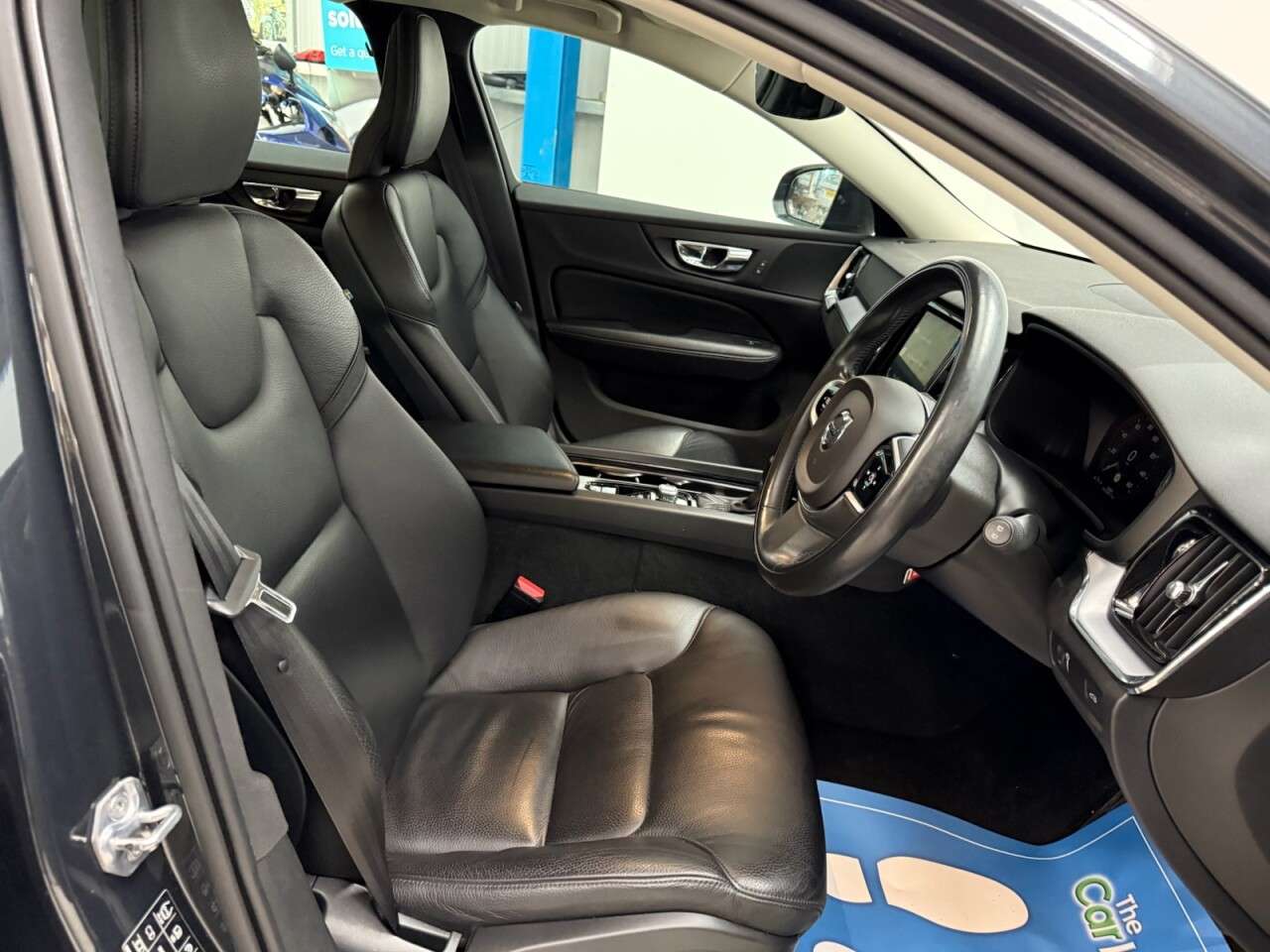 2019 VOLVO V60 2019 VOLVO V60