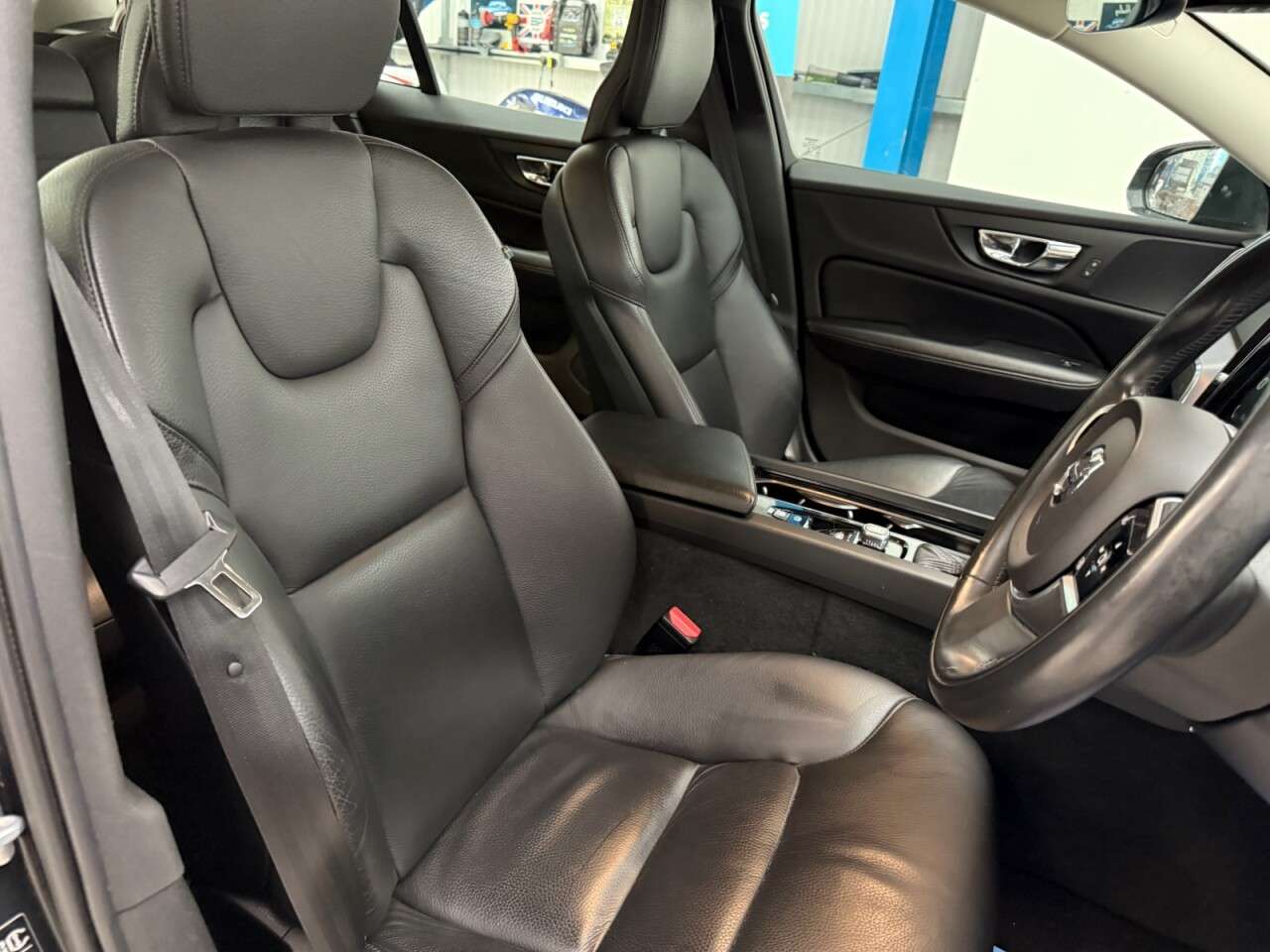 2019 VOLVO V60 2019 VOLVO V60