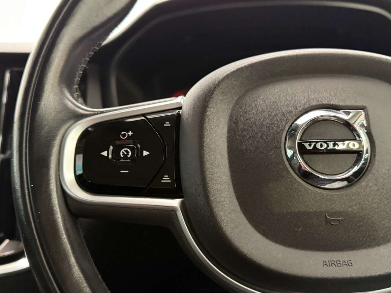 2019 VOLVO V60 2019 VOLVO V60