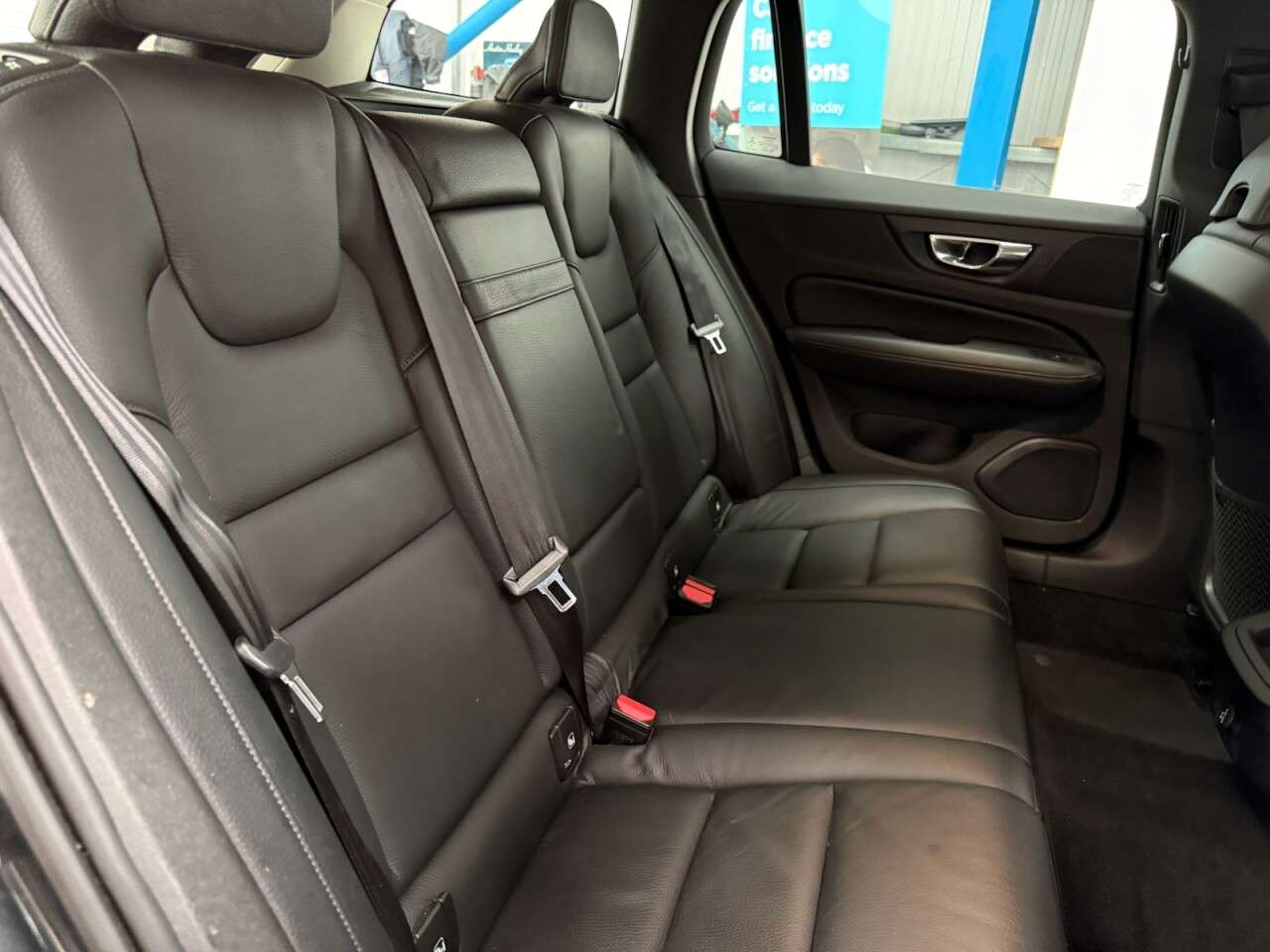 2019 VOLVO V60 2019 VOLVO V60