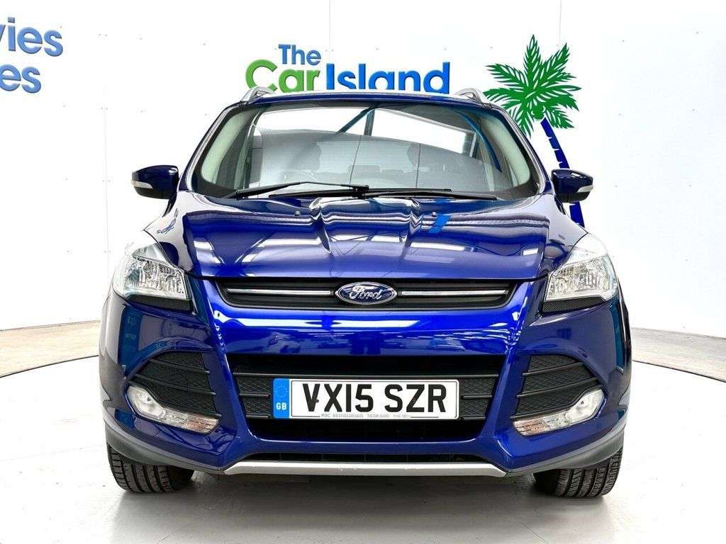 A 2015 FORD KUGA 2.0 TDCi Zetec SUV 5dr Diesel Manual AWD Euro 6 (s/s) (150 ps) Privacy Glas A 2015 FORD KUGA 2.0 TDCi Zetec SUV 5dr Diesel Manual AWD Euro 6 (s/s) (150 ps) Privacy Glas