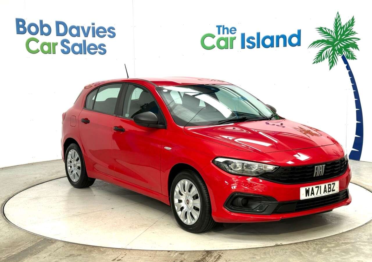 A 2021 FIAT TIPO 1.0 Hatchback 5dr Petrol Manual Euro 6 (s/s) (100 bhp) Cruise Control Parki A 2021 FIAT TIPO 1.0 Hatchback 5dr Petrol Manual Euro 6 (s/s) (100 bhp) Cruise Control Parki