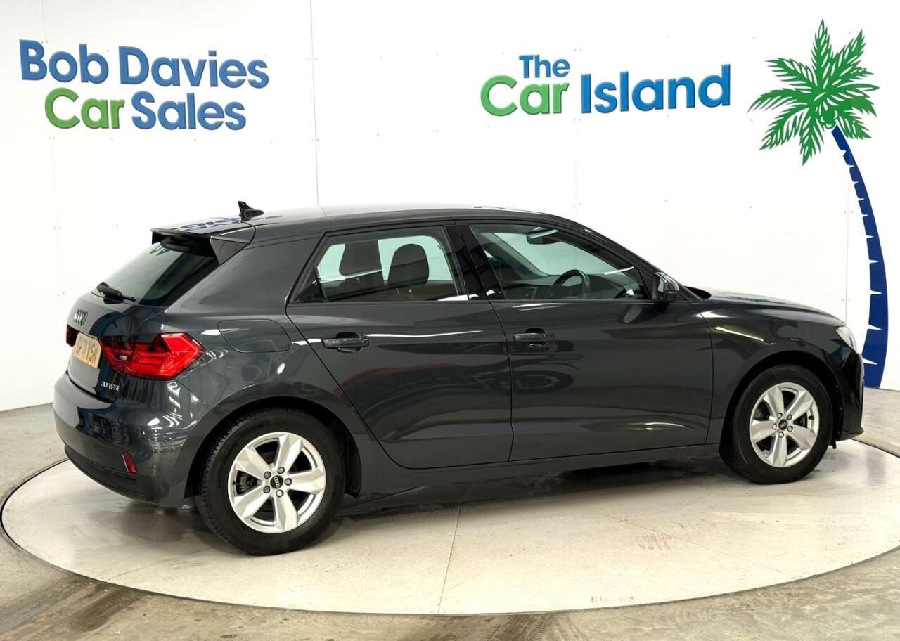 2021 AUDI A1 2021 AUDI A1