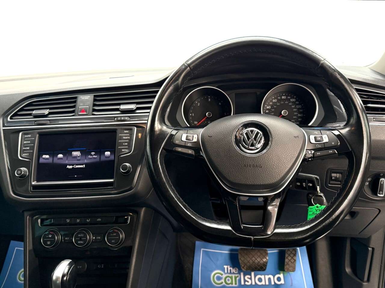 2016 VOLKSWAGEN TIGUAN 2016 VOLKSWAGEN TIGUAN