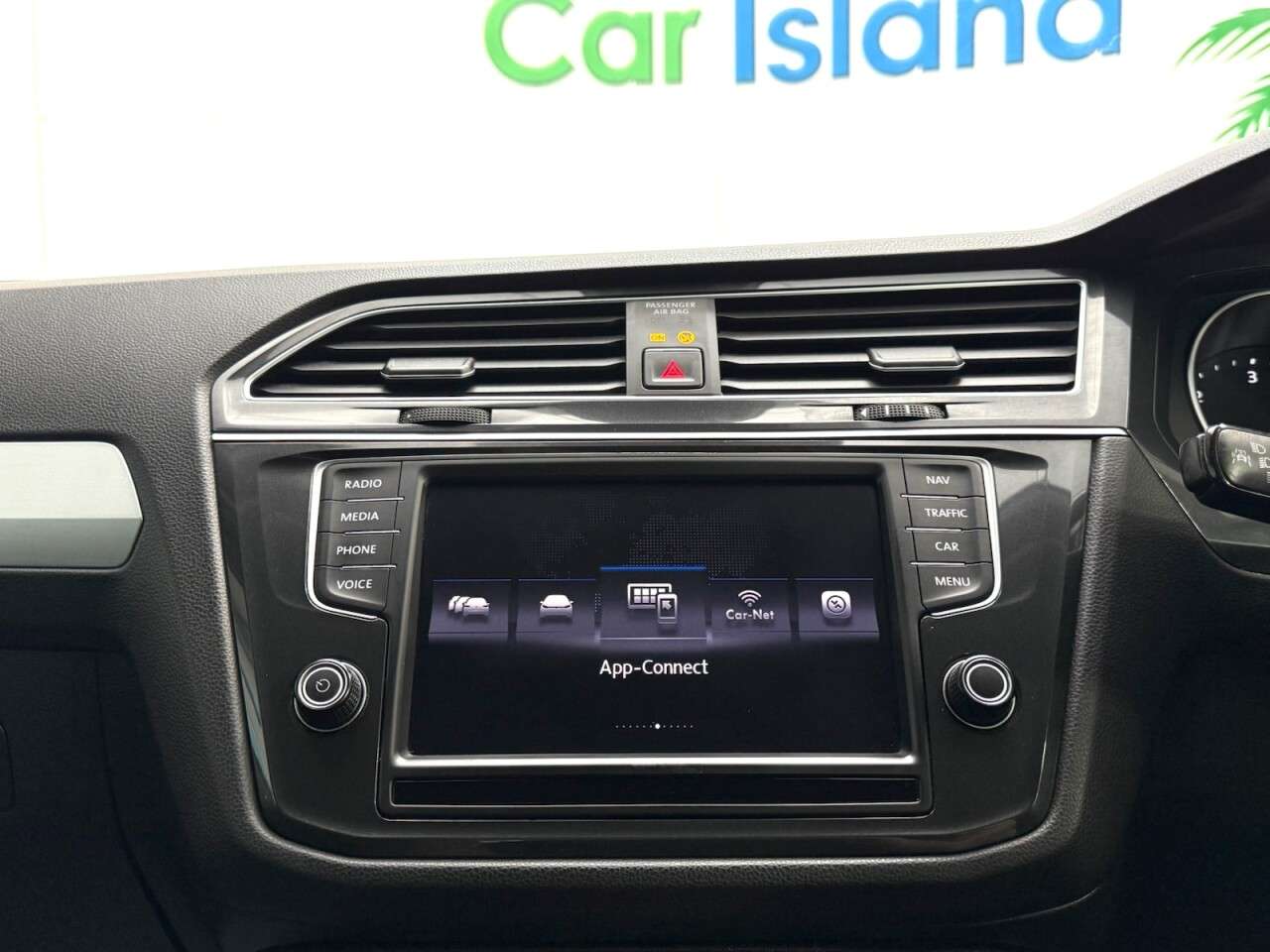 2016 VOLKSWAGEN TIGUAN 2016 VOLKSWAGEN TIGUAN