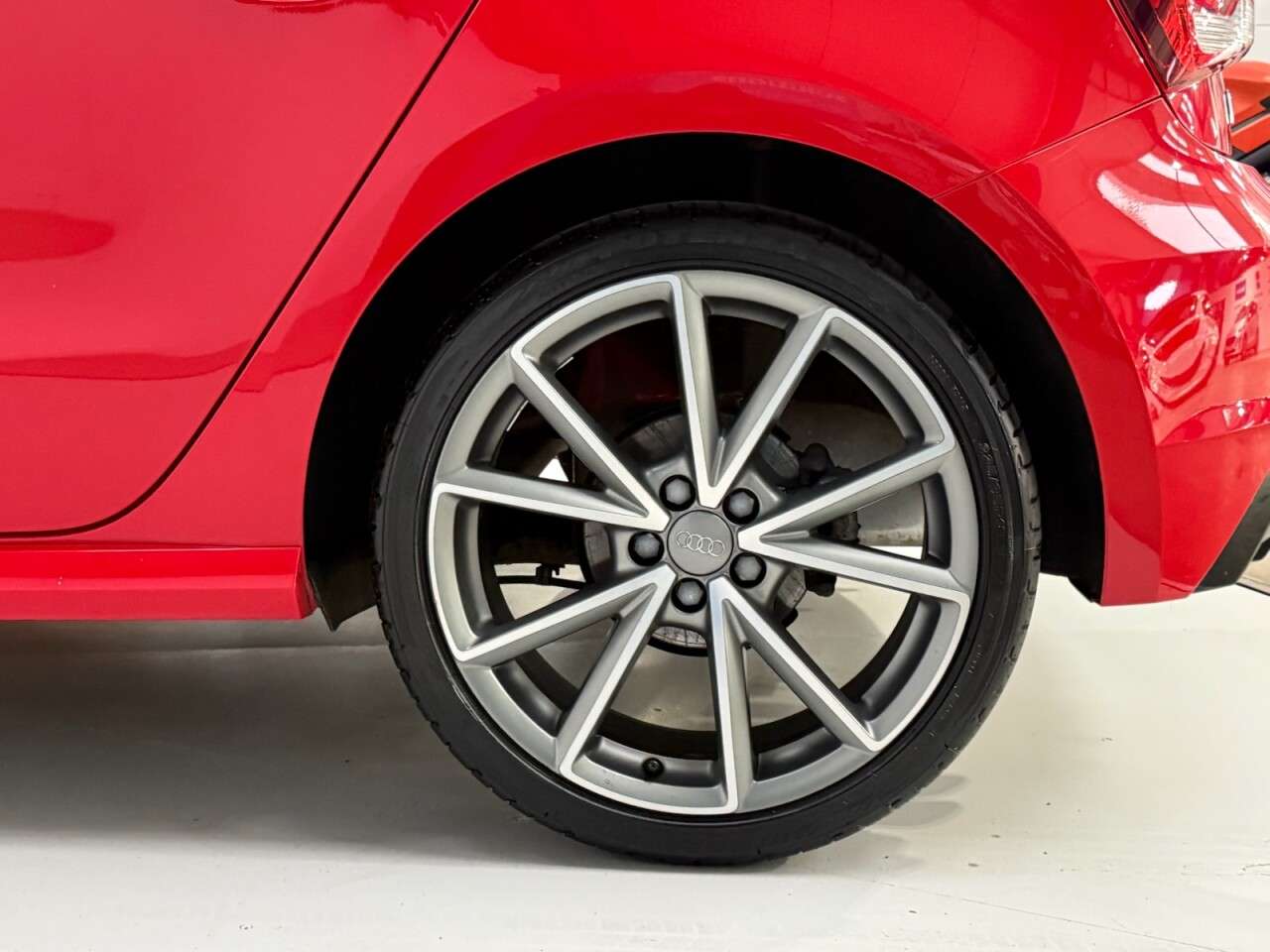 2017 AUDI A1 2017 AUDI A1