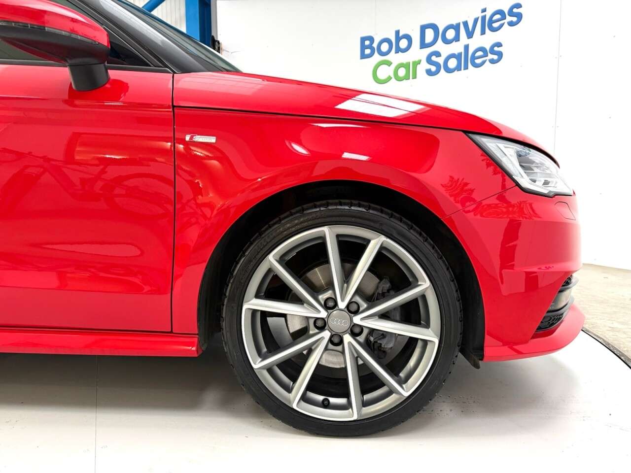 2017 AUDI A1 2017 AUDI A1