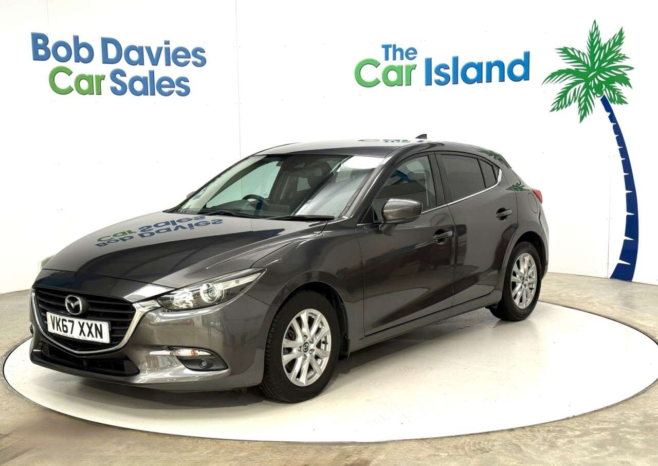 A 2017 MAZDA MAZDA3 2.0 SKYACTIV-G SE-L Nav Hatchback 5dr Petrol Auto Euro 6 (s/s) (121 ps) AUT A 2017 MAZDA MAZDA3 2.0 SKYACTIV-G SE-L Nav Hatchback 5dr Petrol Auto Euro 6 (s/s) (121 ps) AUT