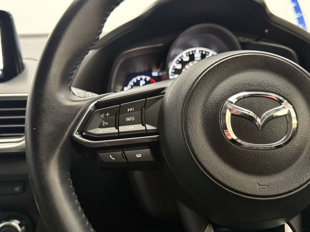 2017 MAZDA MAZDA3 2017 MAZDA MAZDA3