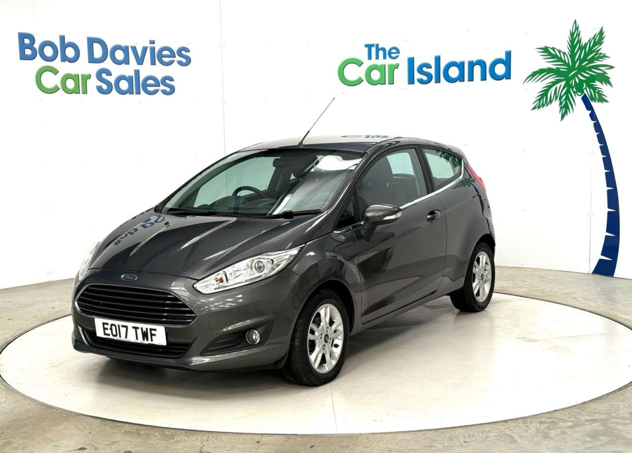 A 2017 FORD FIESTA 1.25 Zetec Hatchback 3dr Petrol Manual Euro 6 (82 ps) Very Low Mileage & Lo A 2017 FORD FIESTA 1.25 Zetec Hatchback 3dr Petrol Manual Euro 6 (82 ps) Very Low Mileage & Lo