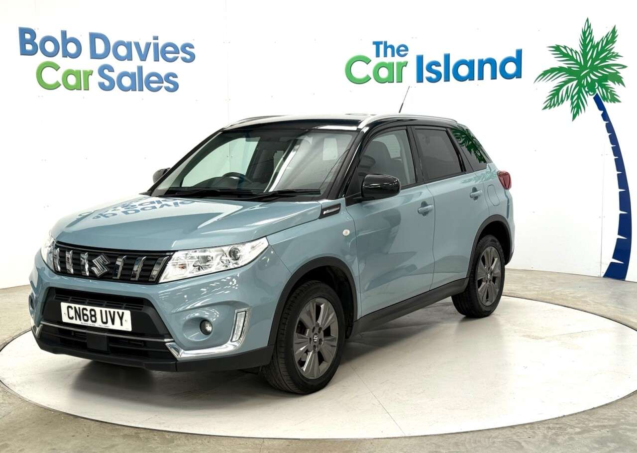 A 2019 SUZUKI VITARA 1.0 Boosterjet SZ-T SUV 5dr Petrol Manual Euro 6 (s/s) (111 ps) Privacy Gla A 2019 SUZUKI VITARA 1.0 Boosterjet SZ-T SUV 5dr Petrol Manual Euro 6 (s/s) (111 ps) Privacy Gla