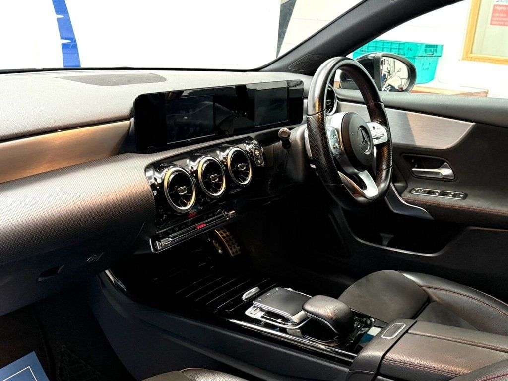 A 2018 MERCEDES-BENZ A-CLASS 1.5 A180d AMG Line Hatchback 5dr Diesel 7G-DCT Euro 6 (s/s) (116 ps) AMG Li A 2018 MERCEDES-BENZ A-CLASS 1.5 A180d AMG Line Hatchback 5dr Diesel 7G-DCT Euro 6 (s/s) (116 ps) AMG Li